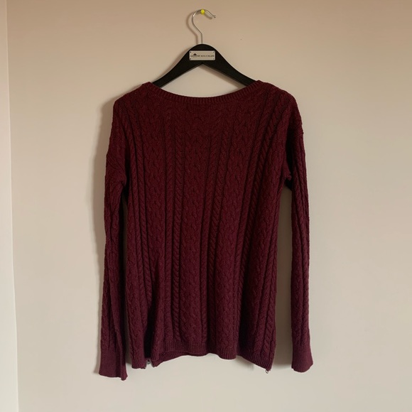 Burgundy sweater - Picture 3 of 3